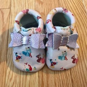 NWOT Disney Freshly Picked Moccasins